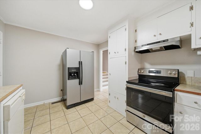 212 Newland Place NW, Lenoir, NC 28645