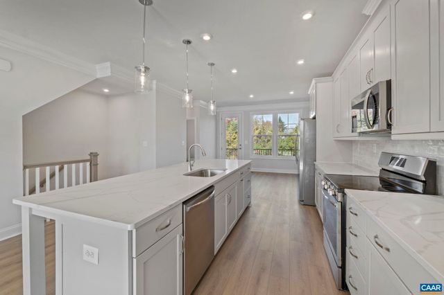 736 PARK RIDGE DR, Crozet, VA 22932