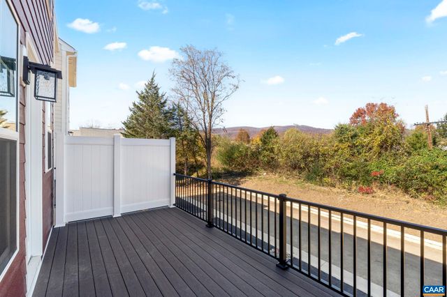 736 PARK RIDGE DR, Crozet, VA 22932