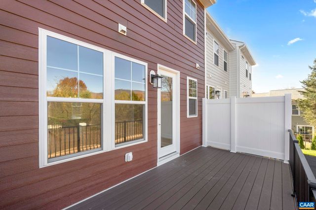 736 PARK RIDGE DR, Crozet, VA 22932