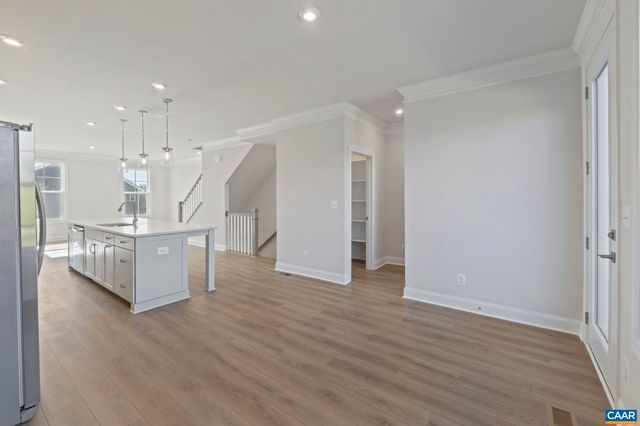 736 PARK RIDGE DR, Crozet, VA 22932