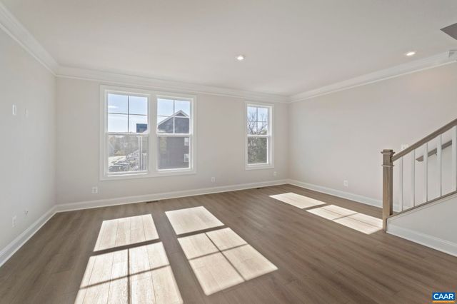 736 PARK RIDGE DR, Crozet, VA 22932