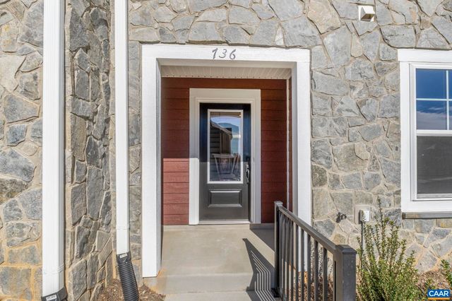 736 PARK RIDGE DR, Crozet, VA 22932