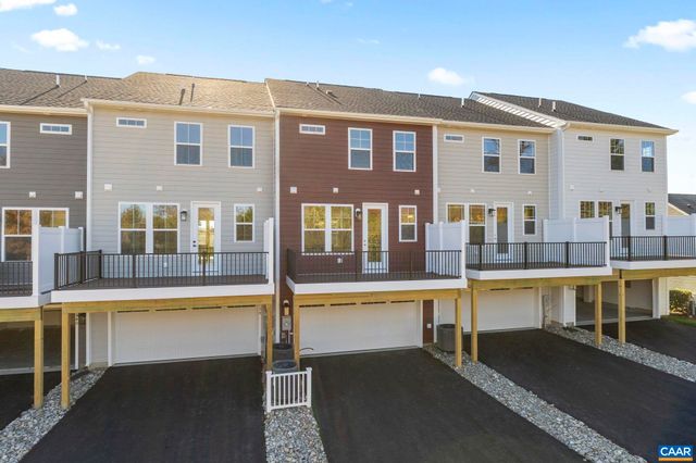 736 PARK RIDGE DR, Crozet, VA 22932