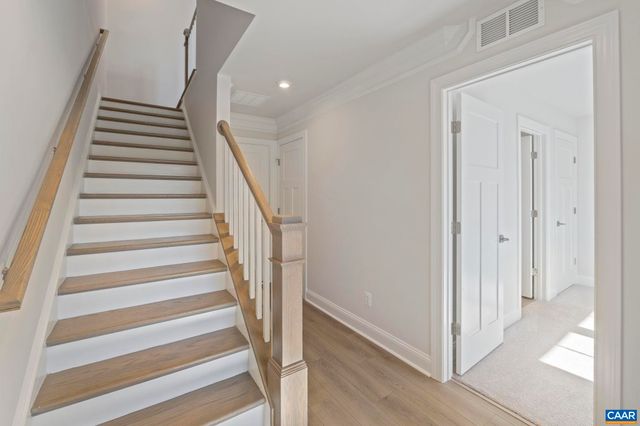 736 PARK RIDGE DR, Crozet, VA 22932