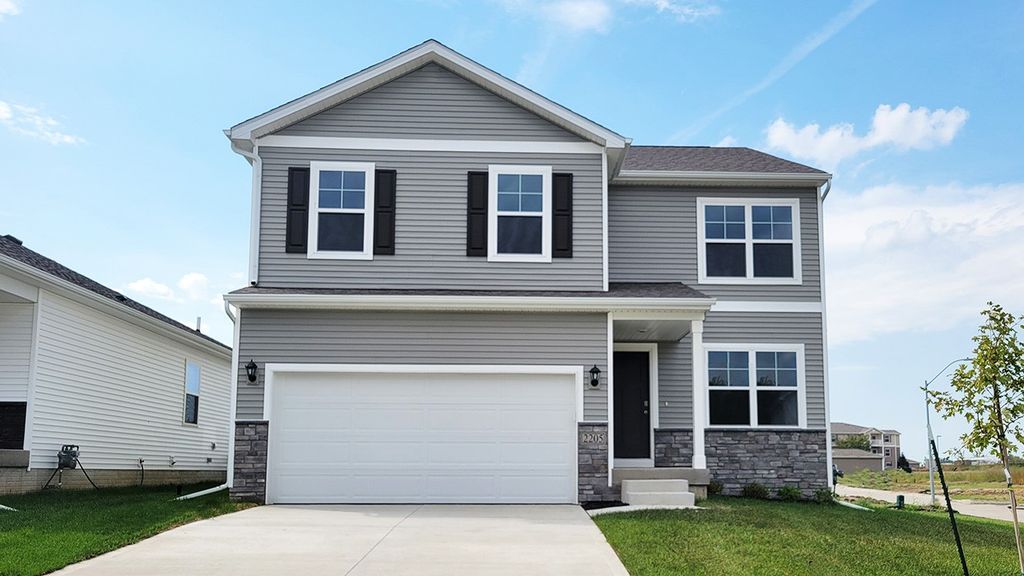 2475 SE Billings Place, West Des Moines, IA 50265