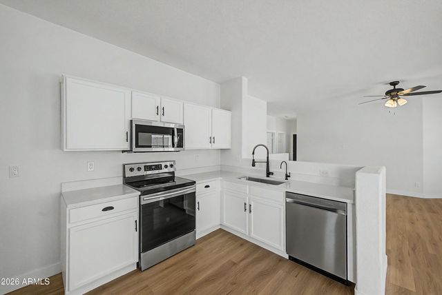 30333 N PLANTATION Drive, San Tan Valley, AZ 85143