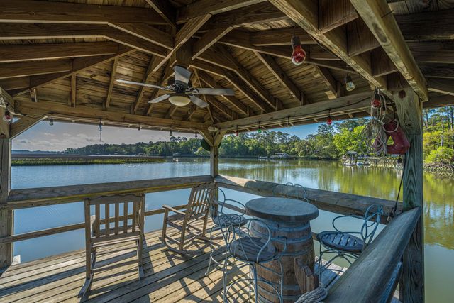 8654 Glascow Island Loop, Edisto Island, SC 29438
