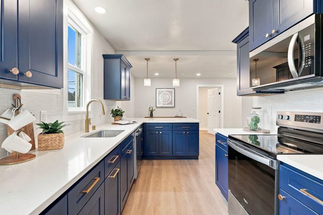 1118 W Jackson Ave, Spokane, WA 99205
