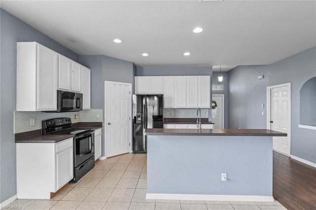 300 Shadow Lakes DR, Lehigh Acres, FL 33974