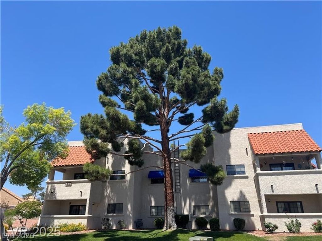 101 Luna Way 233, Las Vegas, NV 89145