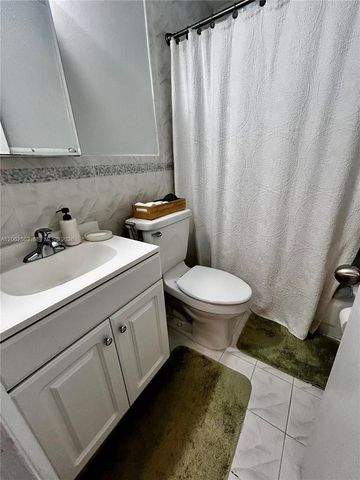 19302 NW 47th Place 19302, Miami Gardens, FL 33055