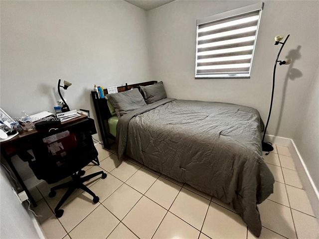 19302 NW 47th Place 19302, Miami Gardens, FL 33055