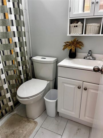 19302 NW 47th Place 19302, Miami Gardens, FL 33055
