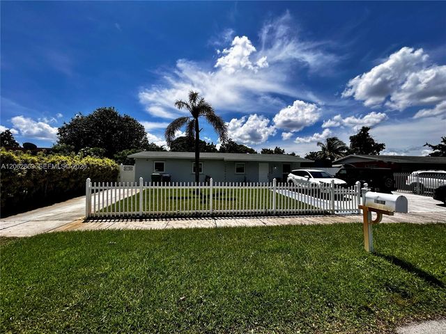 19302 NW 47th Place 19302, Miami Gardens, FL 33055