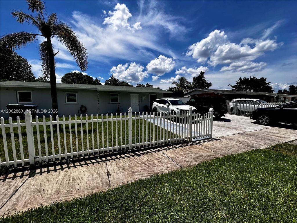 19302 NW 47th Place 19302, Miami Gardens, FL 33055