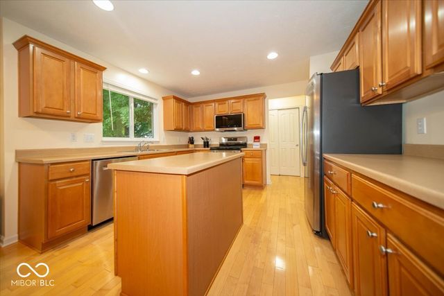 11979 Sellerton Drive, Fishers, IN 46037