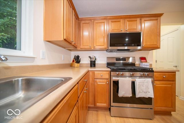 11979 Sellerton Drive, Fishers, IN 46037