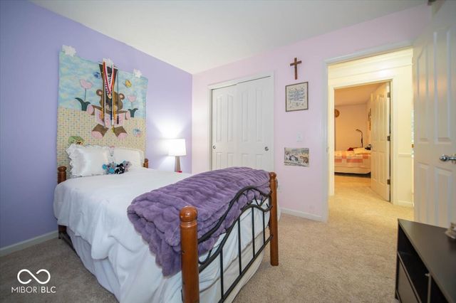 11979 Sellerton Drive, Fishers, IN 46037