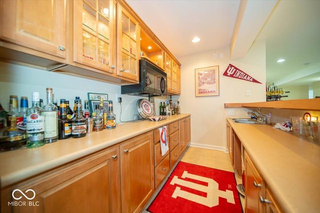 11979 Sellerton Drive, Fishers, IN 46037