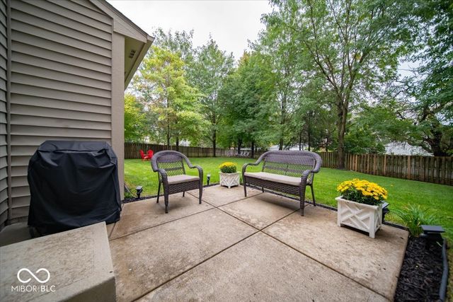 11979 Sellerton Drive, Fishers, IN 46037