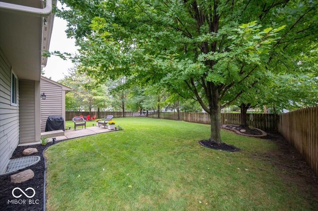 11979 Sellerton Drive, Fishers, IN 46037