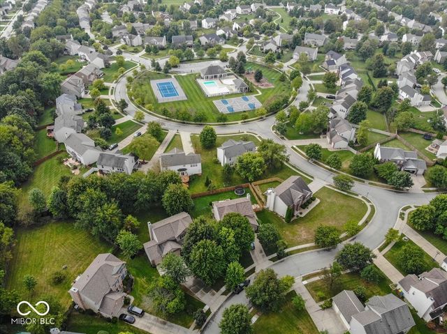 11979 Sellerton Drive, Fishers, IN 46037