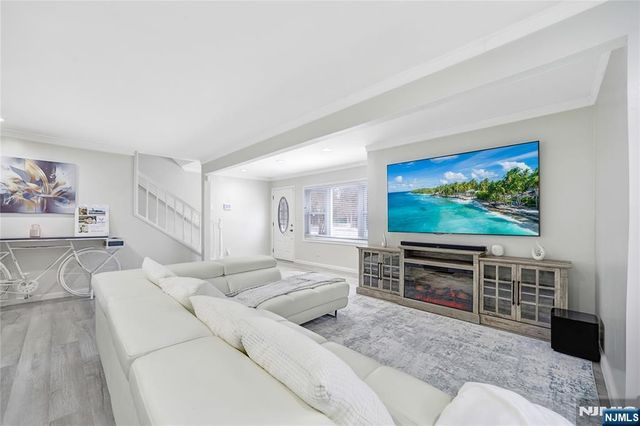 254 W Spring Valley Avenue, Maywood, NJ 07607