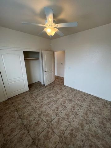 321 Jefferson Street SE 2-A, Albuquerque, NM 87108