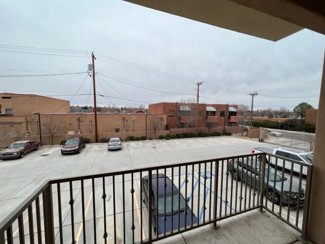 321 Jefferson Street SE 2-A, Albuquerque, NM 87108