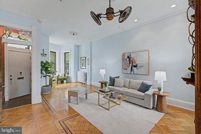 922 MARYLAND AVE NE, Washington, DC 20002