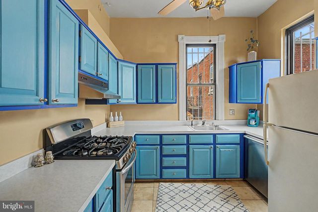 922 MARYLAND AVE NE, Washington, DC 20002
