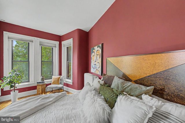 922 MARYLAND AVE NE, Washington, DC 20002