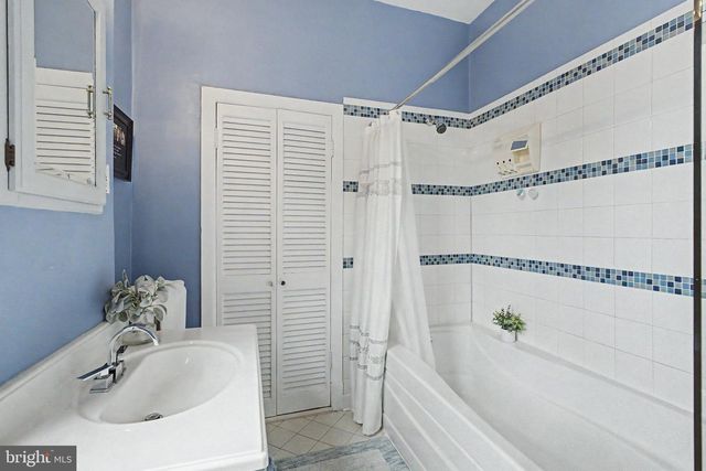 922 MARYLAND AVE NE, Washington, DC 20002