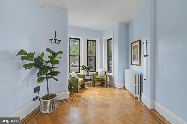 922 MARYLAND AVE NE, Washington, DC 20002
