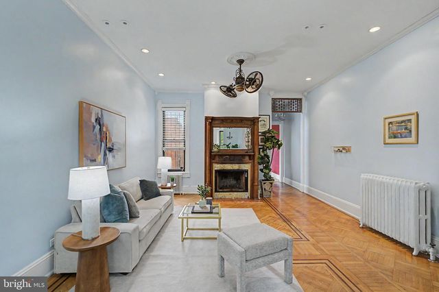 922 MARYLAND AVE NE, Washington, DC 20002