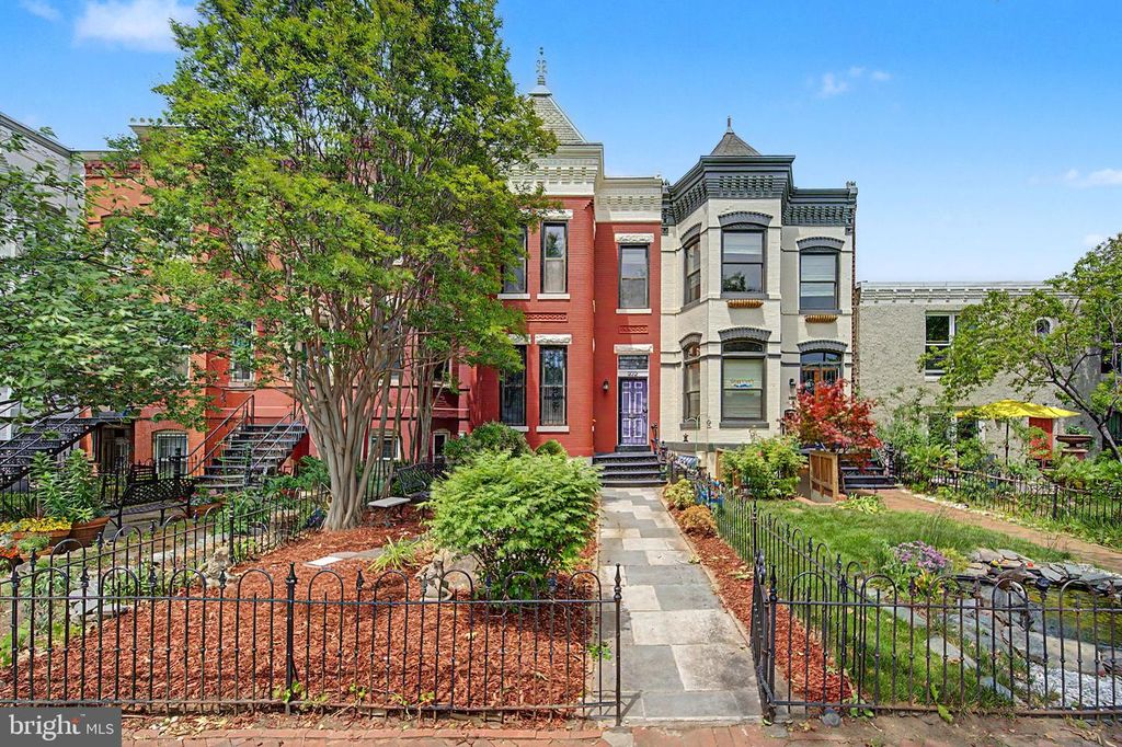 922 MARYLAND AVE NE, Washington, DC 20002