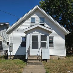 2329 W MARQUETTE Street, Peoria, IL 61605