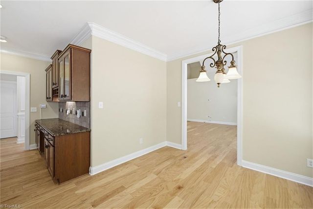 1391 Somerset Cove Drive, Winston-salem, NC 27103