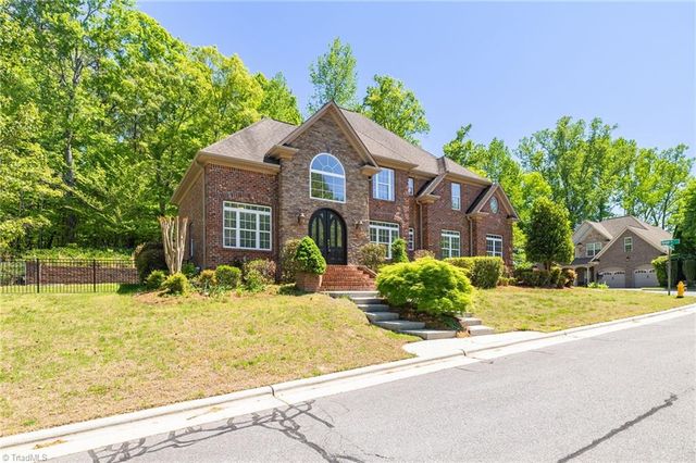 1391 Somerset Cove Drive, Winston-salem, NC 27103
