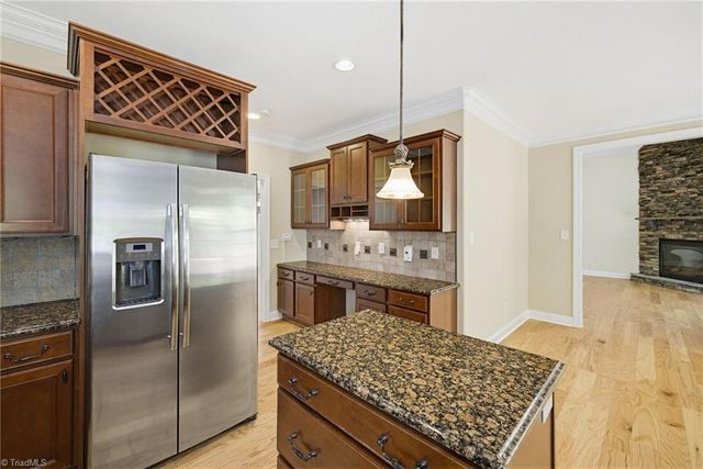 1391 Somerset Cove Drive, Winston-salem, NC 27103