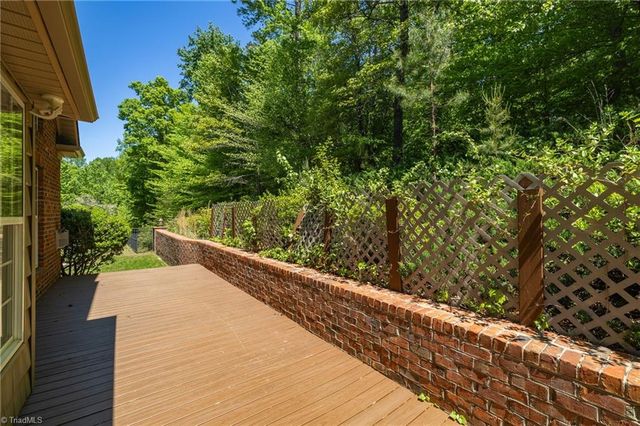 1391 Somerset Cove Drive, Winston-salem, NC 27103