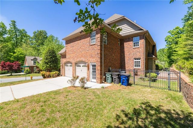 1391 Somerset Cove Drive, Winston-salem, NC 27103