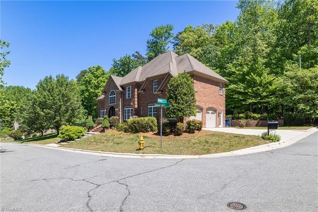 1391 Somerset Cove Drive, Winston-salem, NC 27103