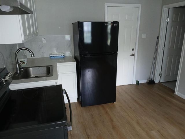 15519 Highway 6, Santa Fe, TX 77517