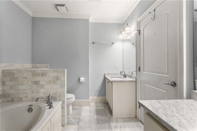 2277 Peachtree Road NE 402, Atlanta, GA 30309