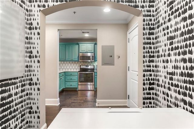 2277 Peachtree Road NE 402, Atlanta, GA 30309