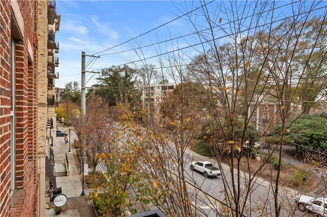 2277 Peachtree Road NE 402, Atlanta, GA 30309
