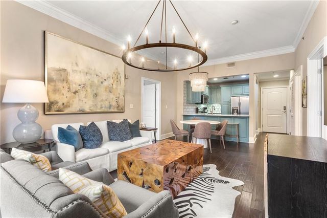 2277 Peachtree Road NE 402, Atlanta, GA 30309