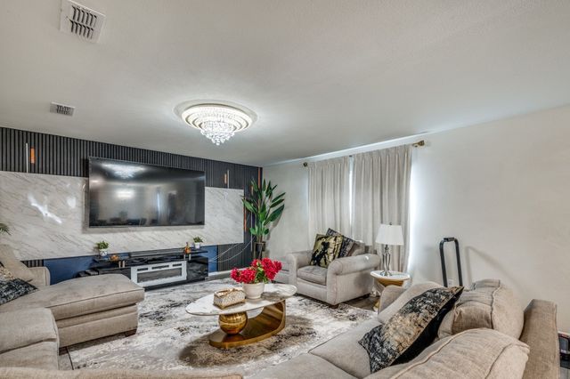 4613 Benham Drive, Fort Worth, TX 76036